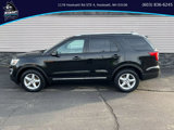 Used 2017 Ford Explorer XLT image 3