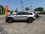 Used 2019 Jeep Grand Cherokee Limited w/ Luxury Group II image 2