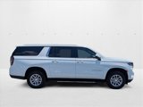 Used 2023 Chevrolet Suburban LT image 4