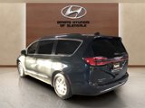 Used 2022 Chrysler Pacifica Touring-L image 3