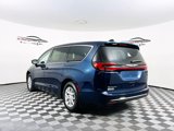 New 2025 Chrysler Pacifica Select image 6