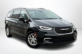 Used 2022 Chrysler Pacifica Touring-L image 3