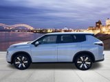 New 2025 Mitsubishi Outlander SE image 2
