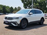 Used 2022 Volkswagen Tiguan SE w/ Panoramic Sunroof Package image 6
