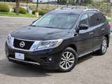 Used 2015 Nissan Pathfinder SV image 2