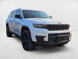 Used 2021 Jeep Grand Cherokee L Laredo image 3