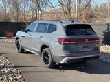 New 2025 Volkswagen Atlas Peak Edition SE image 3