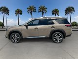 New 2025 Nissan Pathfinder Platinum image 3
