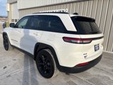 Used 2023 Jeep Grand Cherokee Limited w/ Black Appearance Package image 6