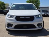 Certified 2023 Chrysler Pacifica Touring-L image 4
