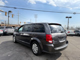 Used 2018 Dodge Grand Caravan SE w/ UConnect Hands-Free Group image 5