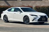 New 2025 Lexus ES 300h w/ Luxury Package image 2