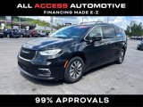 Used 2021 Chrysler Pacifica Touring-L image 3
