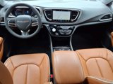 Used 2024 Chrysler Pacifica Pinnacle image 5
