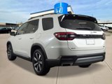 New 2025 Honda Pilot Touring image 3