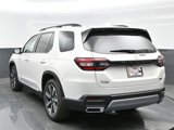 New 2025 Honda Pilot Touring image 4