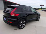 Used 2023 Volvo XC40 B4 Ultimate image 3