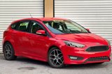 Used 2015 Ford Focus SE w/ SE Sport Package image 2