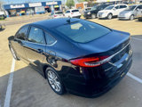 Used 2017 Ford Fusion SE image 5