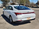 Used 2021 Hyundai Elantra SE image 3