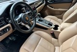 Certified 2021 Porsche Macan image 4