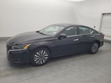 Used 2023 Nissan Altima 2.5 SV image 2