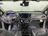 New 2025 Chrysler Pacifica Select image 5
