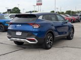 Used 2025 Kia Sportage EX image 3