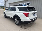 Used 2022 Ford Explorer XLT w/ Equipment Group 202A image 6