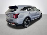 Used 2024 Kia Sorento S image 6