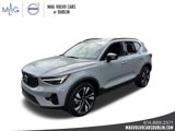 Used 2025 Volvo XC40 B5 Plus w/ Protection Package Premier image 3