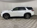 New 2025 Nissan Pathfinder Platinum image 5