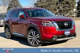 New 2025 Nissan Pathfinder Platinum image 2