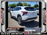 Used 2025 Chevrolet Trax LT image 3