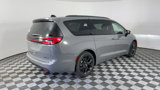New 2025 Chrysler Pacifica Limited image 4