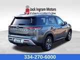 New 2025 Nissan Pathfinder SL image 5