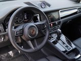 Certified 2025 Porsche Macan image 4