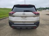 Used 2023 Nissan Rogue SL image 5