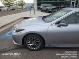 New 2025 Lexus ES 300h w/ Luxury Package image 2