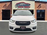 Used 2022 Chrysler Pacifica Touring-L image 5