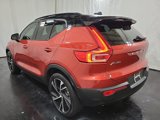 Used 2022 Volvo XC40 T5 R-Design w/ Advanced Package image 4