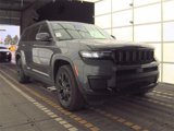 Used 2024 Jeep Grand Cherokee L Laredo image 2
