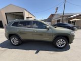 Used 2019 Jeep Cherokee Latitude Plus w/ Comfort/Convenience Group image 2