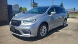 Used 2021 Chrysler Pacifica Touring-L image 5