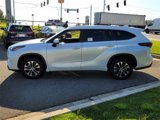 Used 2025 Toyota Highlander XLE image 5