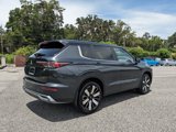 New 2025 Mitsubishi Outlander SE image 3