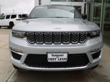 New 2025 Jeep Grand Cherokee Summit image 2