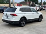 Certified 2022 Volkswagen Tiguan SE image 5