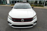 Used 2018 Volkswagen Passat 3.6 image 2