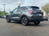 Used 2022 Ford Escape SE w/ SE Sport Appearance Package image 4